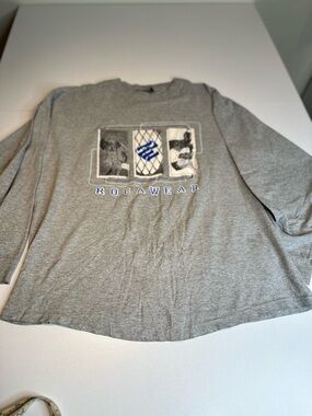 Rocawear Gray Long Sleeve Graphic Tee with Blue Accent